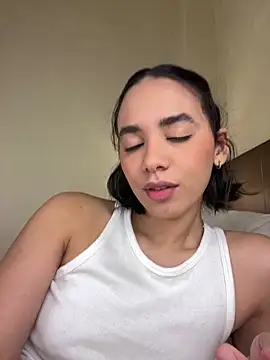 Capricho 01 online show from October 10, 12:06 pm