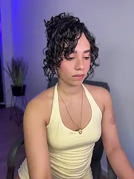 Capricho 01 online show from April 30, 8:16 pm