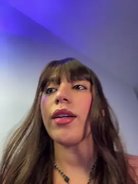 Capricho 01 online show from April 21, 6:47 pm