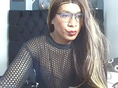 Snapshot of SharonElectra chatting on October 2, 9:18 pm SharonElectra online show from October 2, 9:18 pm