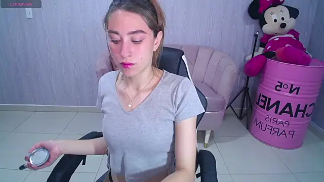 Snapshot of beba_fox_a chatting on November 9, 12:20 pm beba fox a online show from November 9, 12:20 pm