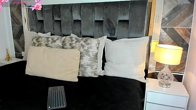 NaylaGrey online show from February 22, 11:56 am