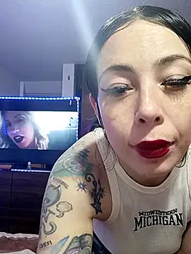 Snapshot of pinklajokr chatting on December 5, 12:15 pm pinklajokr online show from December 5, 12:15 pm