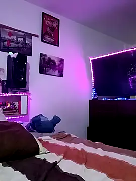 Snapshot of pinklajokr chatting on November 26, 3:39 am pinklajokr online show from November 26, 3:39 am