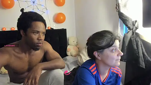 Yin yang hot online show from October 22, 10:30 pm