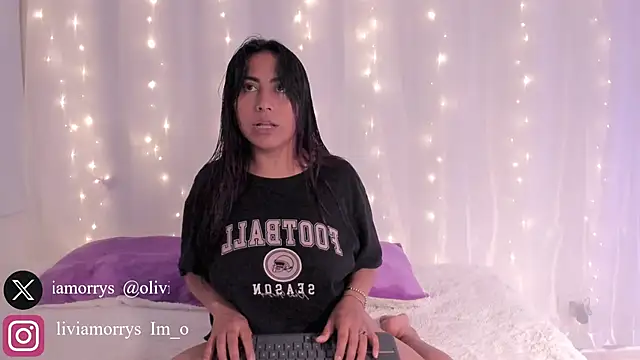 Olivia Morrys online show from December 16, 11:53 pm