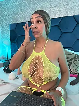 Angelina Roa online show from June 30, 2:28 pm