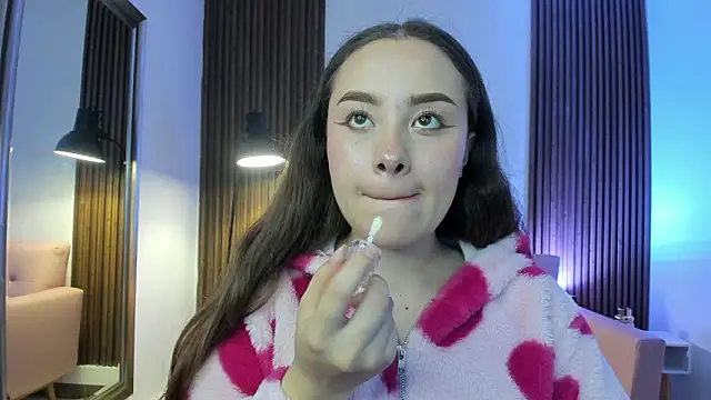 Snapshot of MAGIC_VERA chatting on February 9, 1:20 pm MAGIC VERA online show from February 9, 1:20 pm