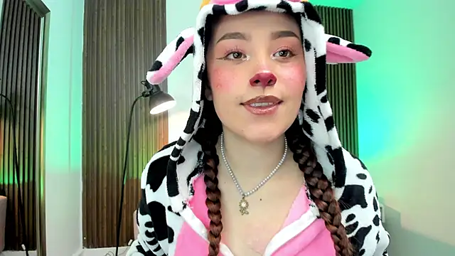 Snapshot of MAGIC_VERA chatting on January 17, 10:52 am MAGIC VERA online show from January 17, 10:52 am