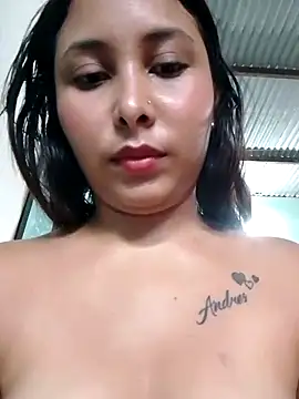 mommy-hot-valeria online show from October 6, 7:25 pm