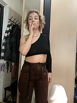 Conny Shellie online show from March 8, 6:00 pm