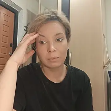 Snapshot of Conny_Shellie chatting on May 8, 6:06 am Conny Shellie online show from May 8, 6:06 am