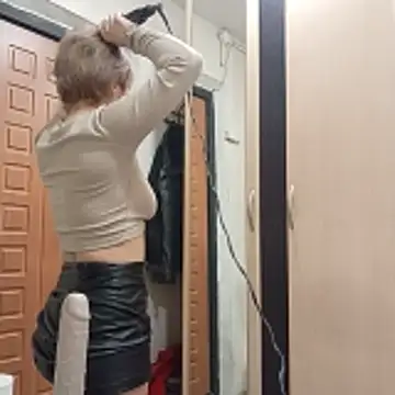 Conny Shellie online show from April 18, 4:37 am