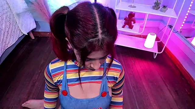 KathiaSaenz  online show from October 7, 3:40 am