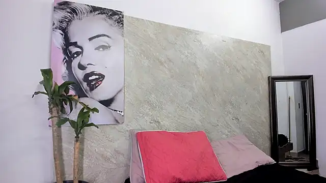 Chanel-munoz online show from December 2, 3:30 am