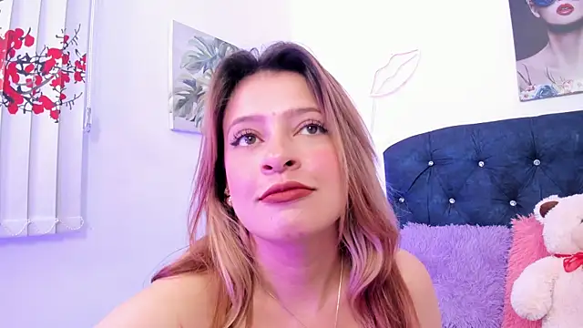 Snapshot of Kyvella_Myric chatting on October 17, 8:21 pm Kyvella Myric online show from October 17, 8:21 pm