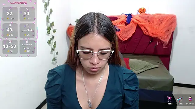 Snapshot of candy_antonella93 chatting on October 18, 6:32 pm candy antonella93 online show from October 18, 6:32 pm