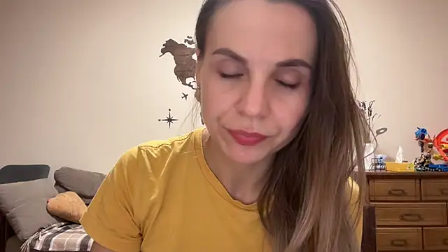 AnnieLove7722 online show from October 29, 9:47 pm