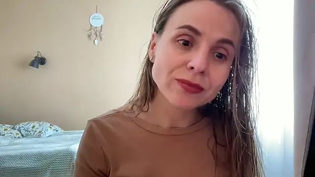 AnnieLove7722 online show from May 4, 12:08 pm