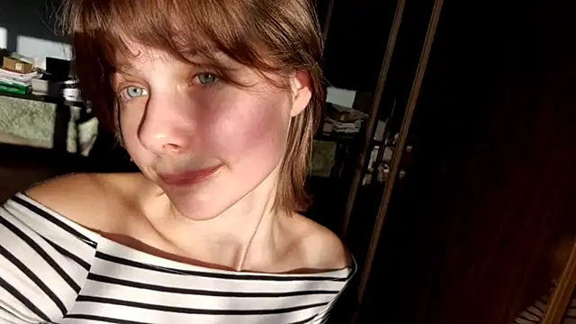 Snapshot of ExitedTroth chatting on September 30, 1:50 pm ExitedTroth online show from September 30, 1:50 pm