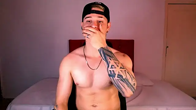 AlexPiersss online show from November 4, 7:06 pm