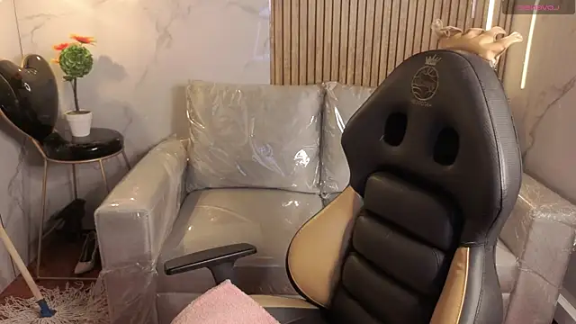  ceeleste cute  online show from April 18, 8:09 pm