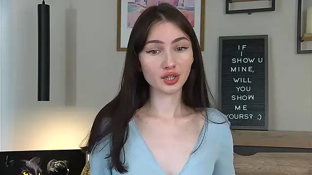 Snapshot of AnaMoonlight chatting on July 8, 11:00 am AnaMoonlight online show from July 8, 11:00 am