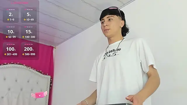 XaanderGrey online show from November 18, 7:50 pm