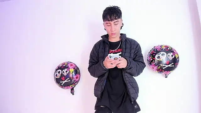 XaanderGrey online show from October 8, 7:14 pm