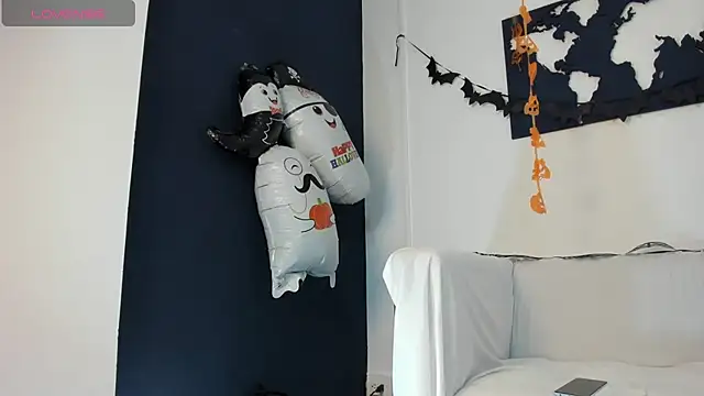 XaanderGrey online show from October 31, 11:18 am