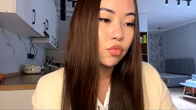 Snapshot of Ur_neighbor_Kira chatting on October 26, 12:38 pm Ur neighbor Kira online show from October 26, 12:38 pm