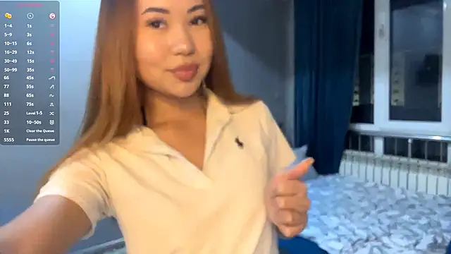 Ur neighbor Kira online show from January 10, 1:17 pm