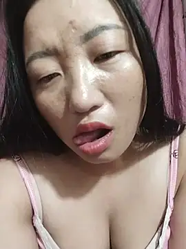 Snapshot of zhen-zo chatting on June 9, 4:46 am zhen-zo online show from June 9, 4:46 am