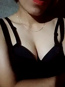 Snapshot of nhinhi-sexy chatting on October 10, 9:59 pm nhinhi-sexy online show from October 10, 9:59 pm