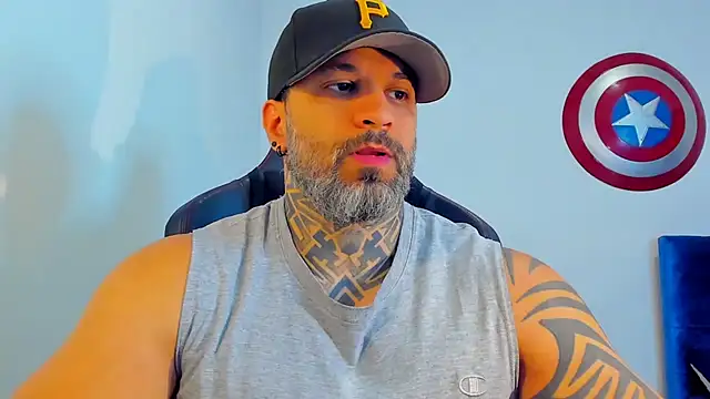 JoshRigby online show from April 17, 7:06 pm