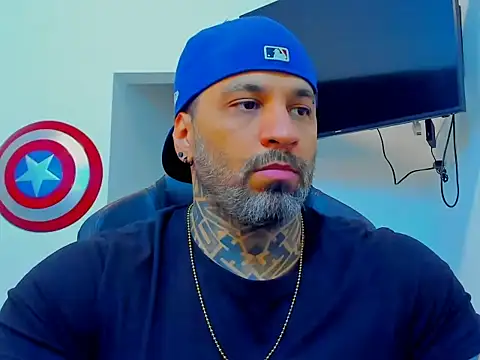 Snapshot of JoshRigby chatting on October 26, 8:09 pm JoshRigby online show from October 26, 8:09 pm