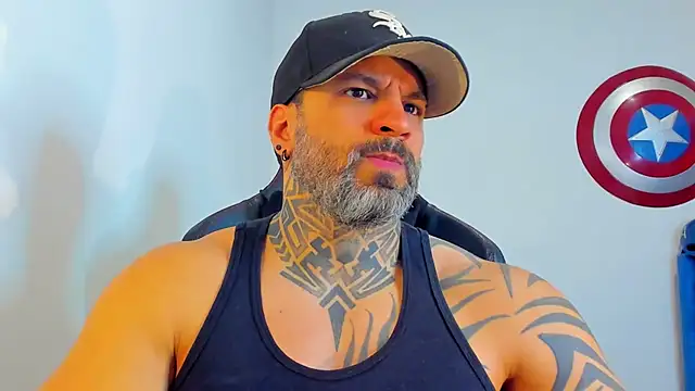 JoshRigby online show from April 10, 7:10 pm