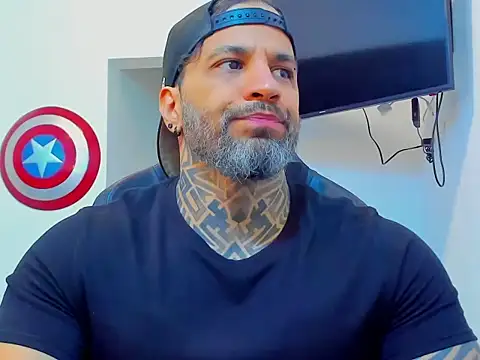 JoshRigby online show from December 5, 7:45 pm