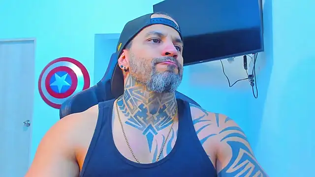 JoshRigby online show from December 18, 8:34 pm