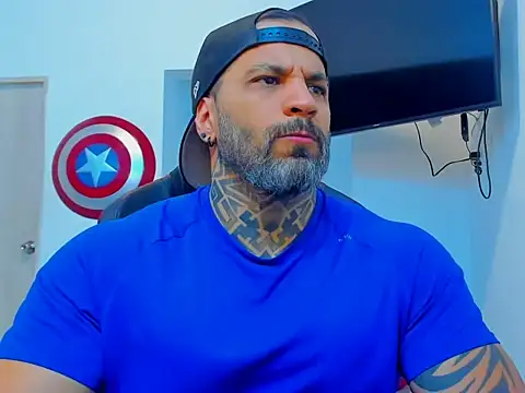 Snapshot of JoshRigby chatting on November 28, 8:53 pm JoshRigby online show from November 28, 8:53 pm