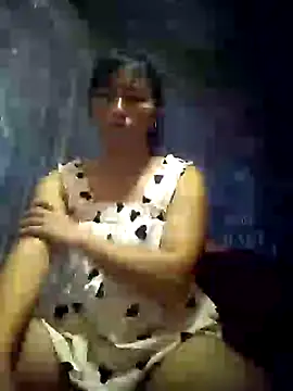Snapshot of buddy-sexy chatting on September 28, 2:13 pm buddy-sexy online show from September 28, 2:13 pm