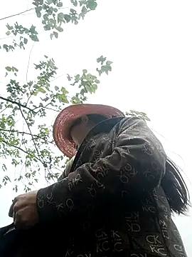 bree-zz online show from February 2, 2:21 am