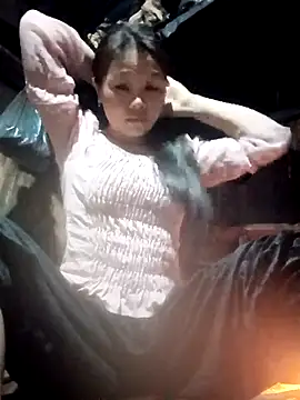 bree-zz online show from January 14, 11:30 pm