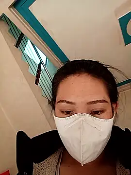 bree-zz online show from December 2, 1:39 am