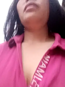 bree-zz online show from February 11, 11:59 pm