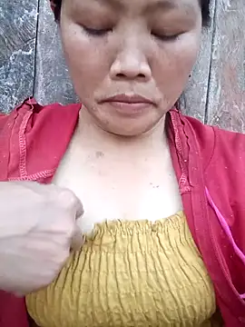 bree-zz online show from March 2, 8:21 am