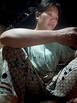 bree-zz online show from February 4, 11:55 pm