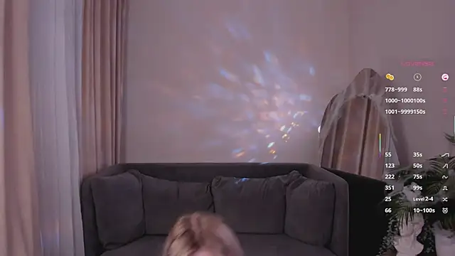 Snapshot of MayWins chatting on November 5, 9:18 pm MayWins online show from November 5, 9:18 pm