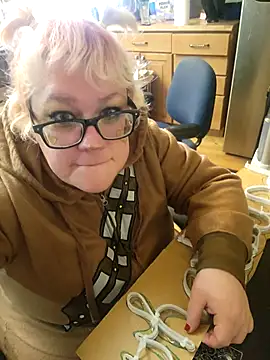 violentviolet68 online show from November 25, 6:08 pm