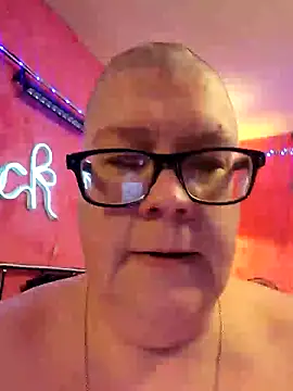 violentviolet68 online show from March 25, 5:45 pm